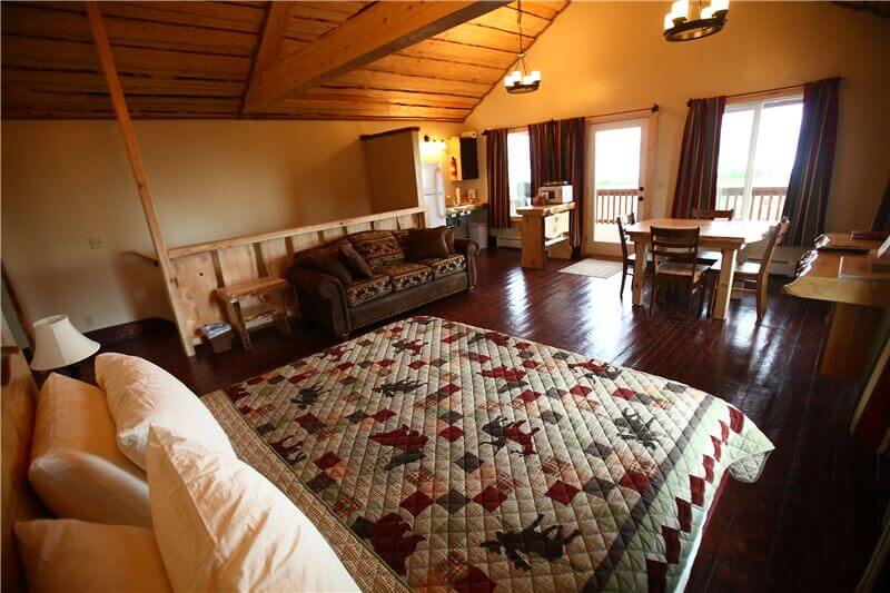 Kenai Peninsula Suites Top Bed Accommodation in Homer Alaska